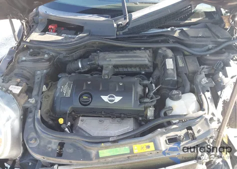 2011 Mini Cooper из США, поврежденный, VIN WMWSU3C55BT097359